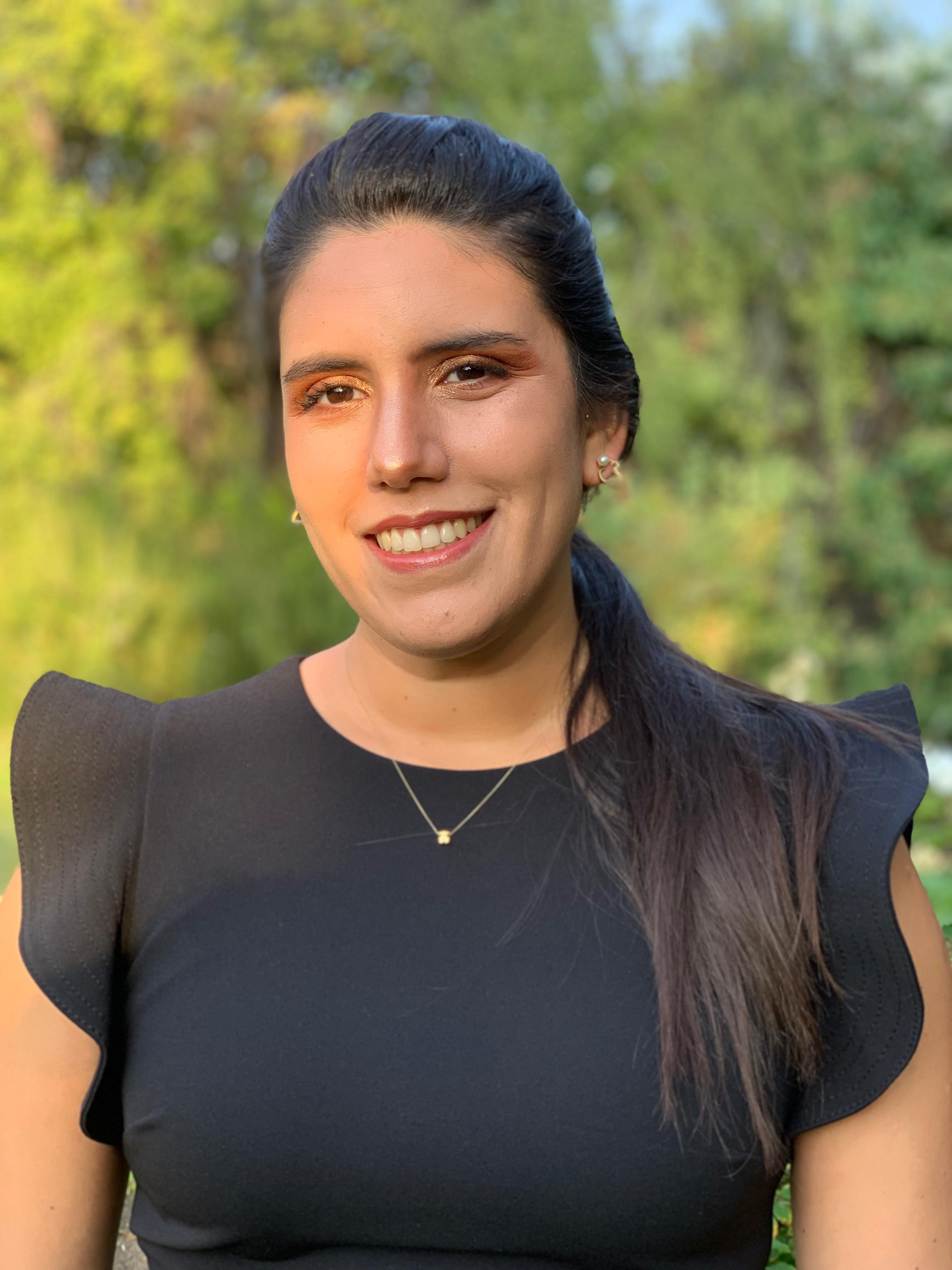 Labio mate clásico para invitada de matrimonio